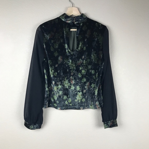 Banned Retro Green & Black Velvet Blouse - Picture 6 of 8